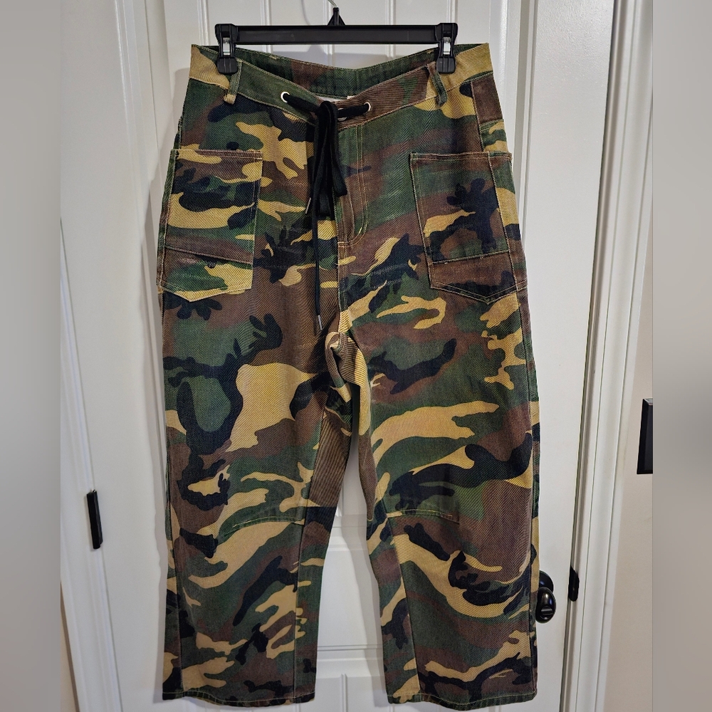 So Me Women's Camouflage Cargo Jeans
